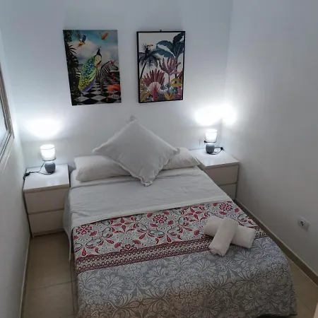 Cristianos - Heated Swimming Pool Air-conditioned Apartamento Los Cristianos (Tenerife)