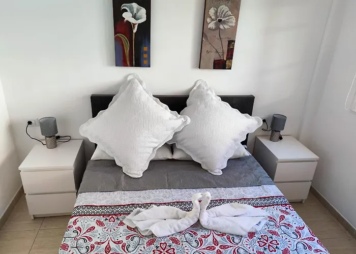 Cristianos - Heated Swimming Pool Air-conditioned *